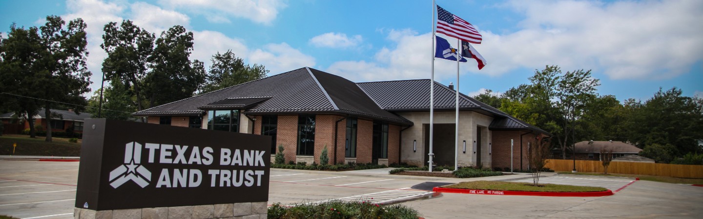 Texas bank and trust near me